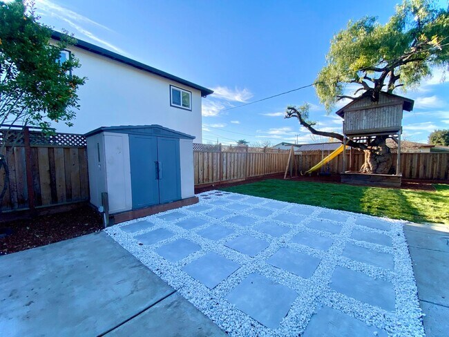 Building Photo - 5037 Morris Way