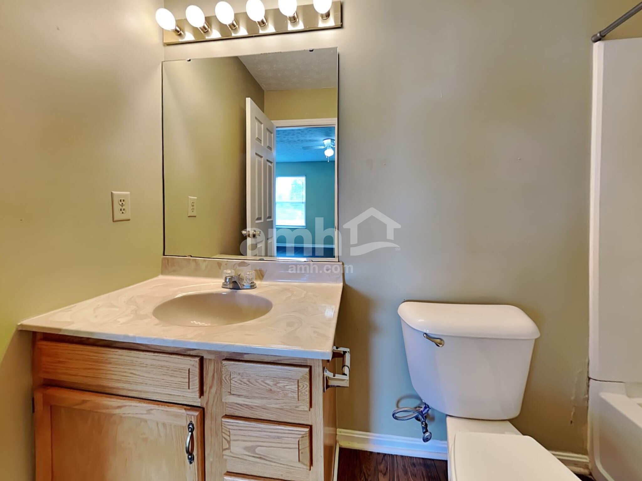 Building Photo - 599 Whispering Pines Pl