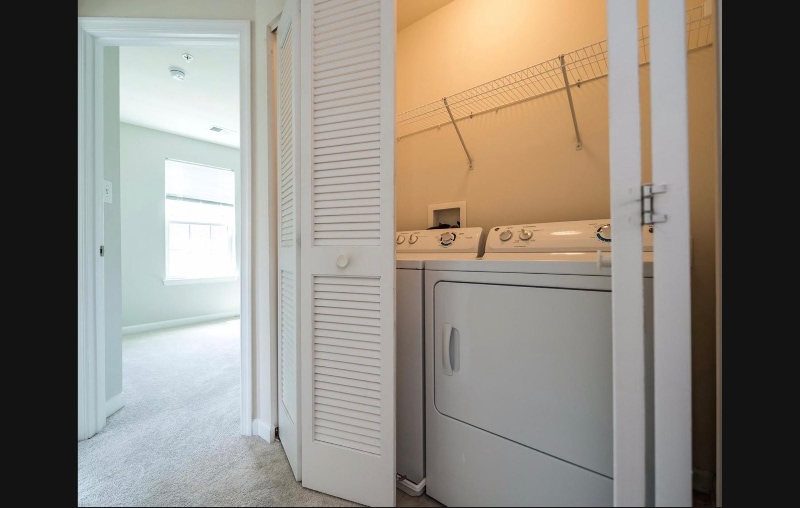 Building Photo - 5639 Wonderboy Pl