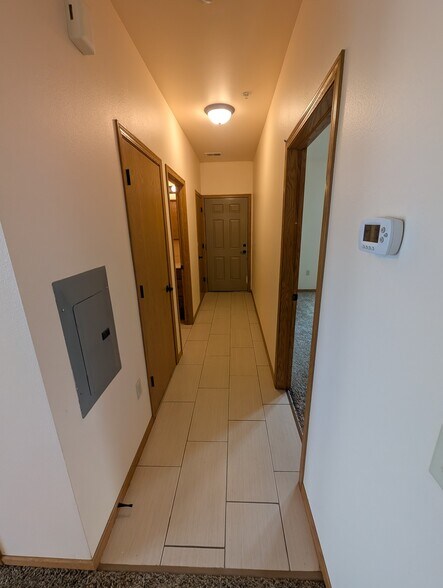 Building Photo - 6617 Scattergood Ln