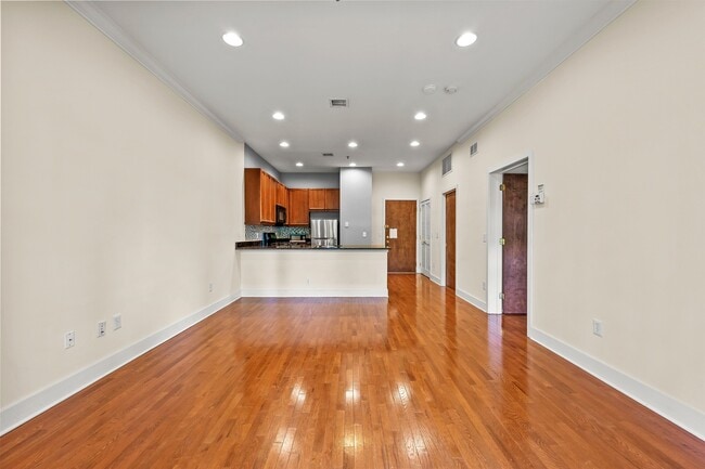 Building Photo - 61 Grand St