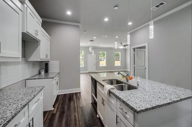 Building Photo - 8728 Dunlap Dr