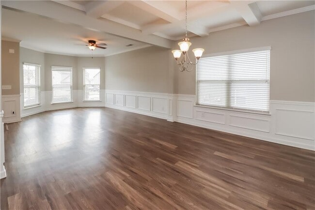 Building Photo - 1138 Paramount Dr