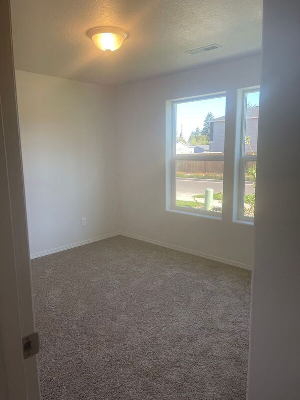 Building Photo - 1630 Zoe Ave