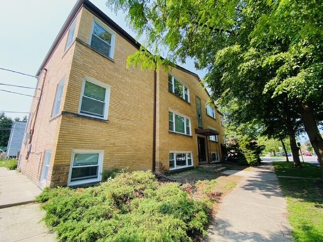 Building Photo - 4925 Greenwood St