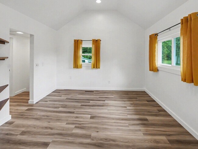 Building Photo - 685 S Wagner Rd
