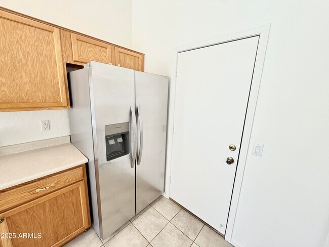 Building Photo - 13271 W Desert Rock Dr