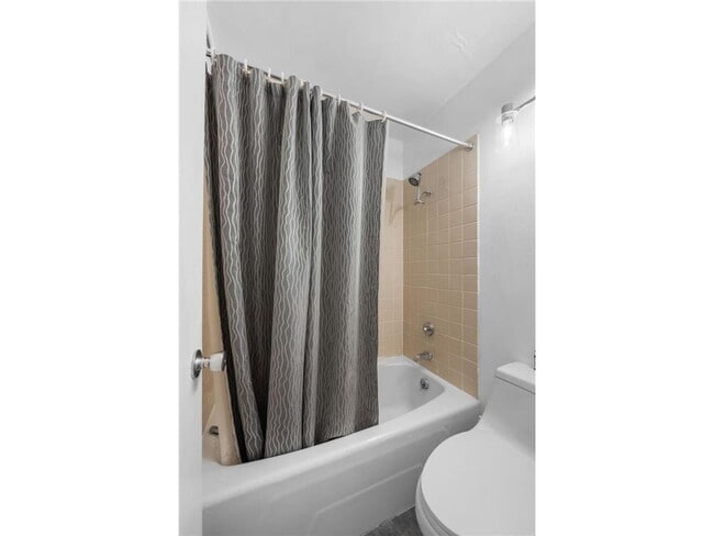 Building Photo - 15 S 1st St