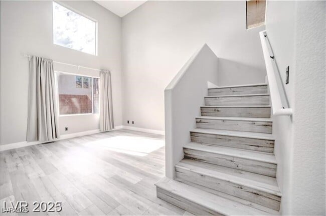 Building Photo - 1216 Padre Serra