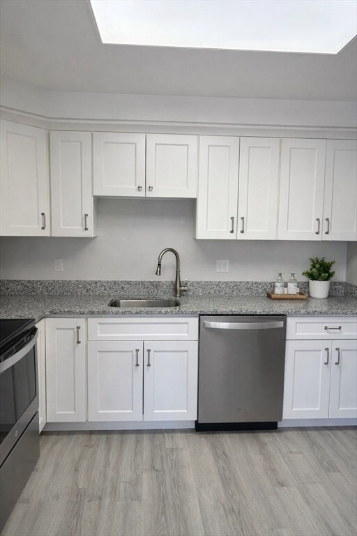 Building Photo - 200 Cove Way