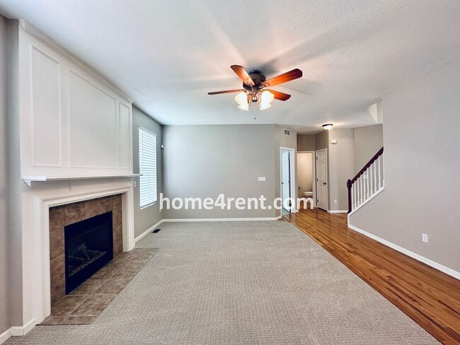 Building Photo - Wood Floors, Open Layout, Plenty of Natura...