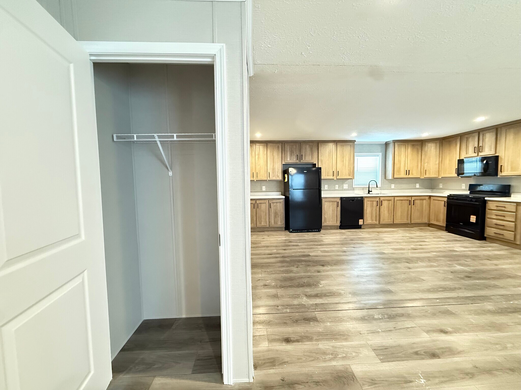 Building Photo - 29647 Erie Ct