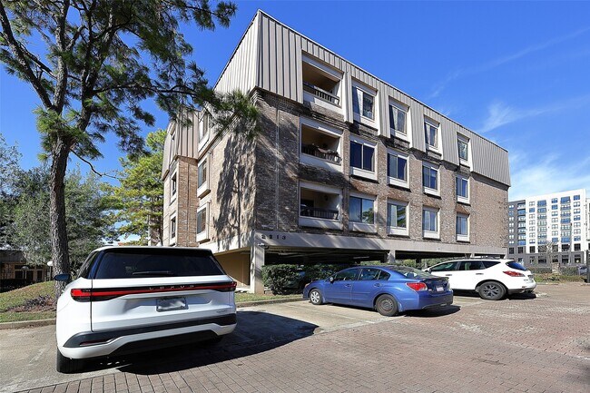 Building Photo - 2213 S Braeswood Blvd