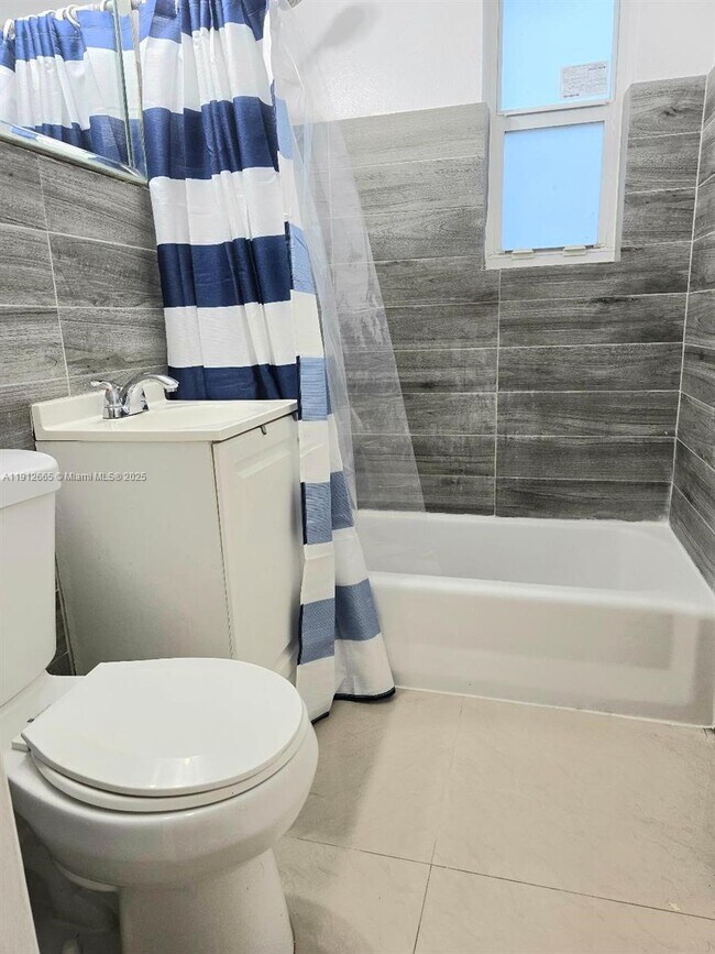 Building Photo - 3621 SW 47th Ave