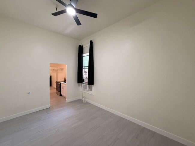 Building Photo - 444 G St