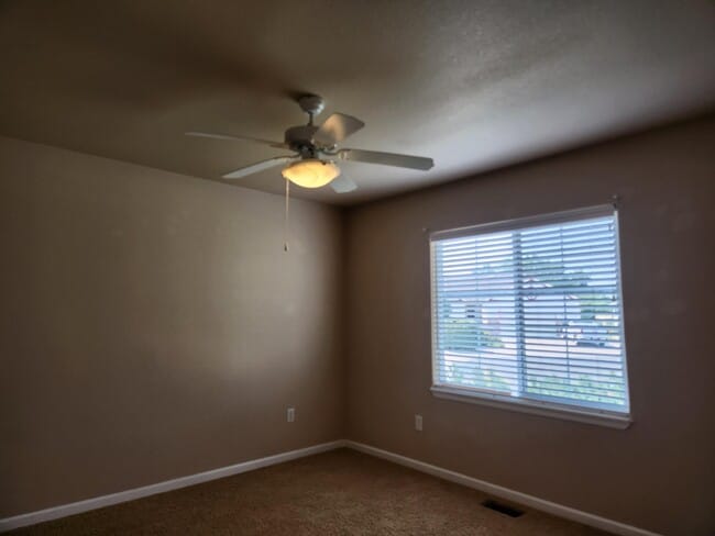 Building Photo - 157 Beacon Way