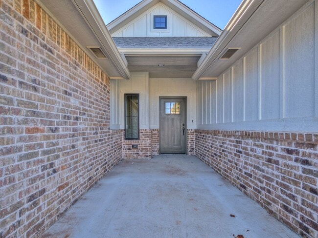 Building Photo - Brand New Home in Noble!