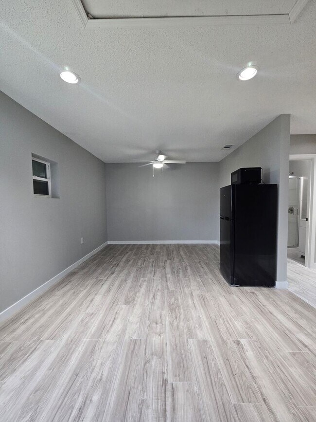 Building Photo - 2078 Galahad Dr