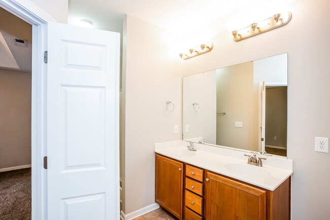 Building Photo - 769 Mott Shue Dr SW