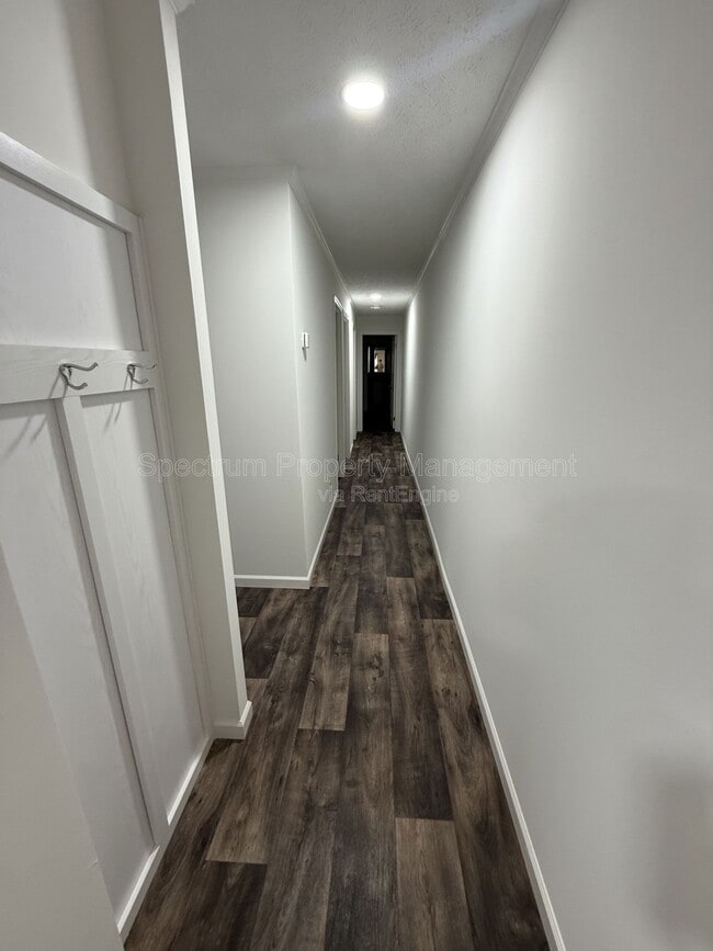 Building Photo - 18 Abbott St