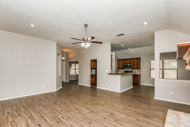 Building Photo - 1005 Red Cedar Way