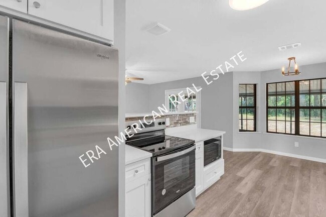 Building Photo - 5912 Pamela Dr