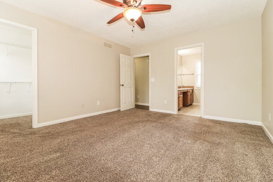 Building Photo - 4667 Whitesand Way NW
