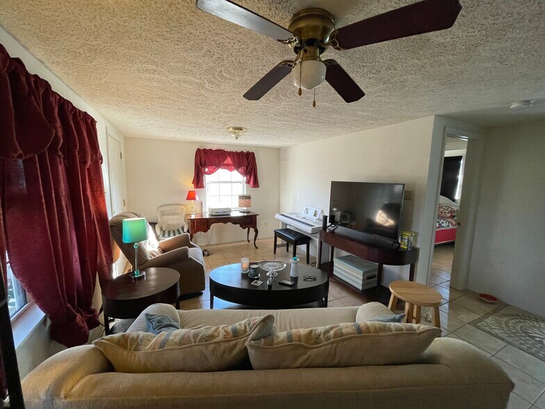 Living Room pt. 2 - 1225 W Pierce St