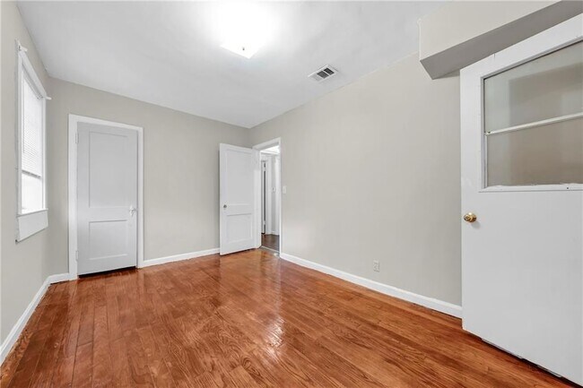 Building Photo - 4813 Chaudron Dr