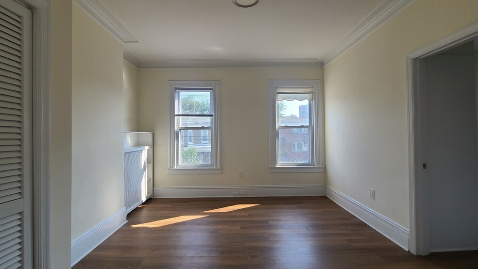 Primary Photo - 135 72nd St