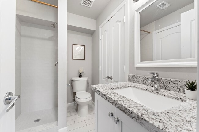 Building Photo - 9130 Vogue Ln