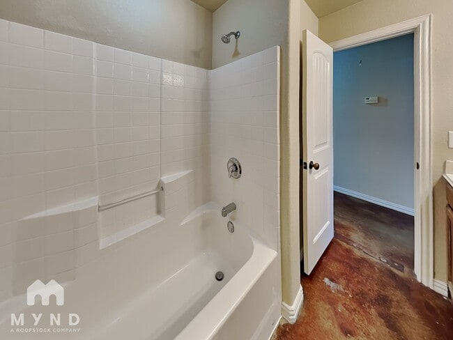 Building Photo - 111 Jolin Ln