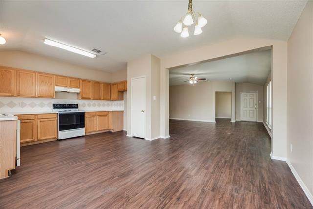 Building Photo - 636 Canyon Pl