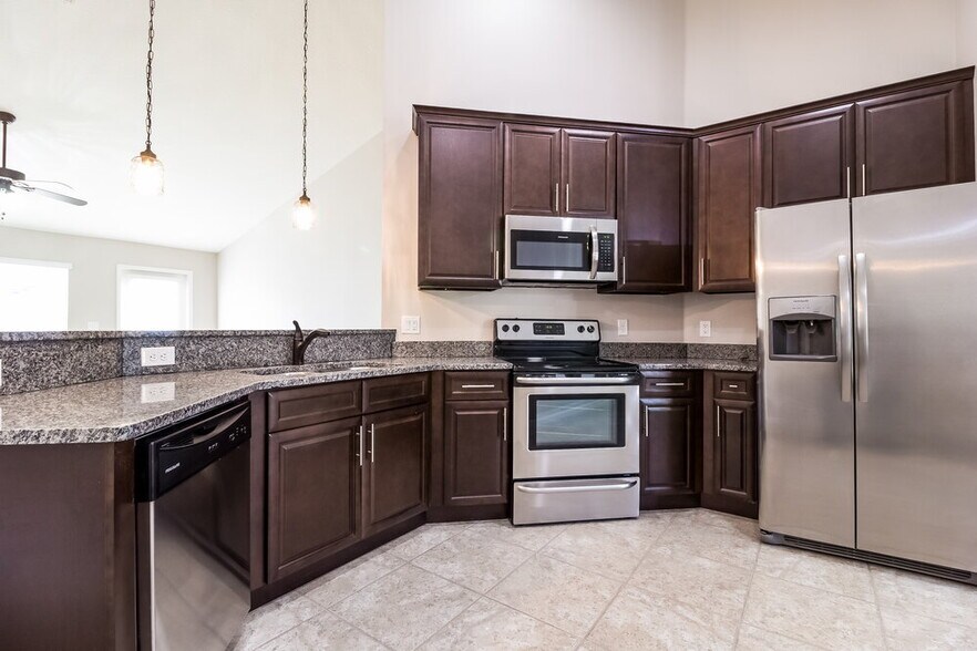 Building Photo - 2130 Fawn Meadow Cir