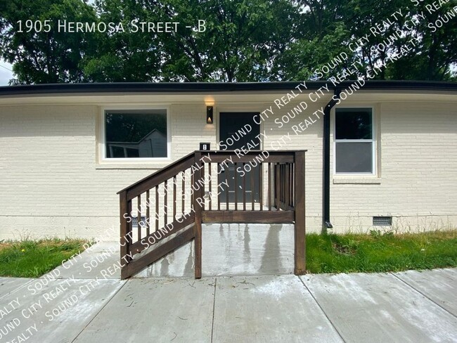 Primary Photo - 2BR walk to Meharry Medical College or Fis...