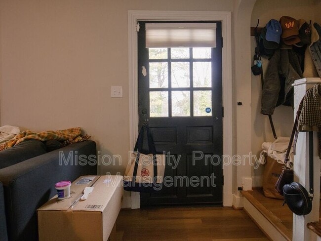 Building Photo - 3409 Idlewood Ave