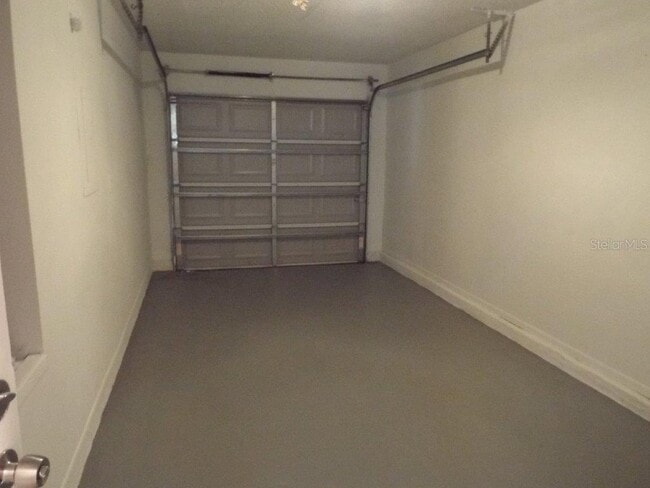 Building Photo - 2542 Davenport Cir