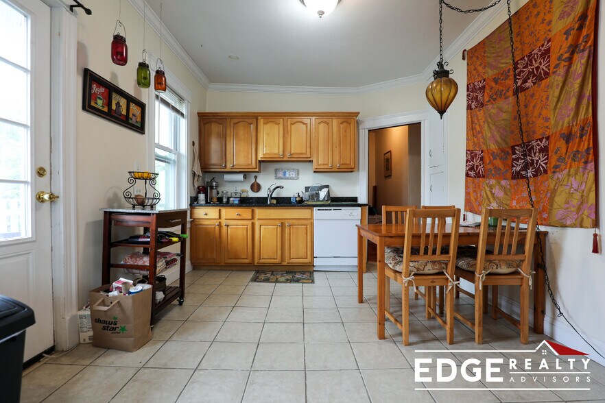 Building Photo - 62 Tremont St