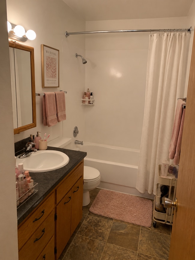 Building Photo - Pssst: This One Comes with FREE WiFi, 1 FREE Month of Rent, & It's Only Minutes Walk From CWU!