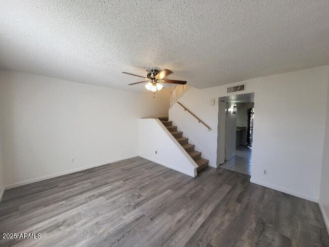 Building Photo - 6607 W Jamaica Dr