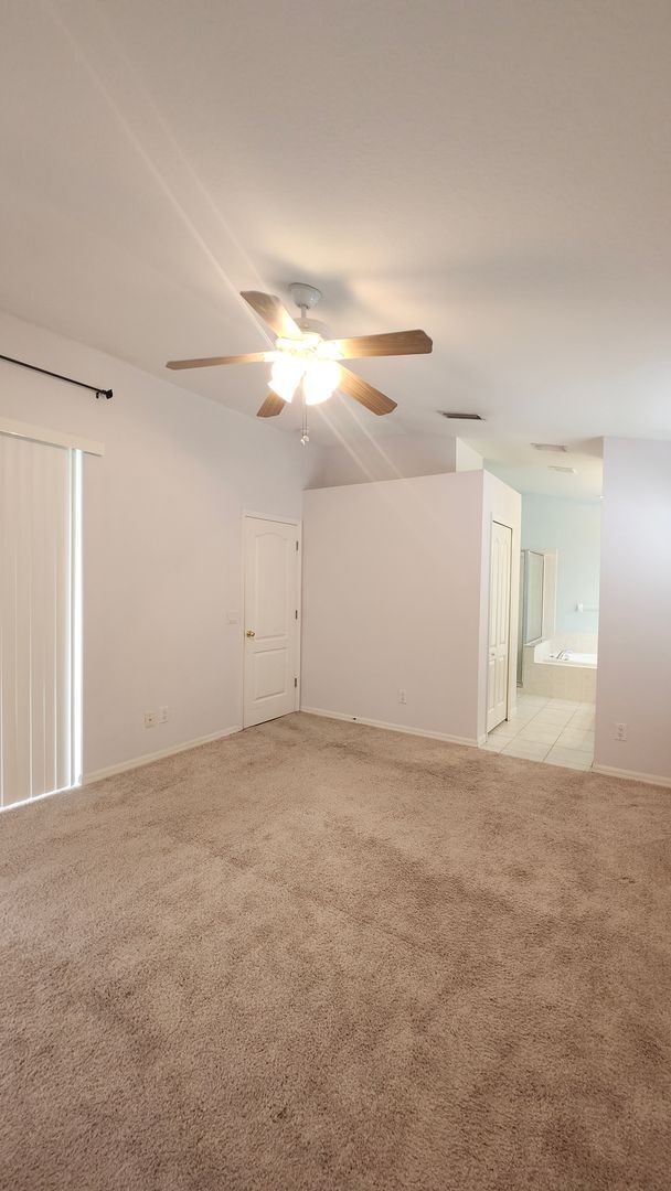 Building Photo - 1813 Greystone Heights Dr