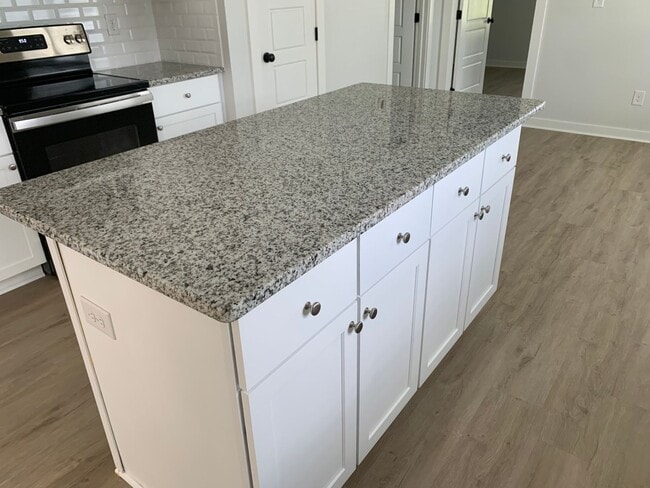 Building Photo - Northern Village