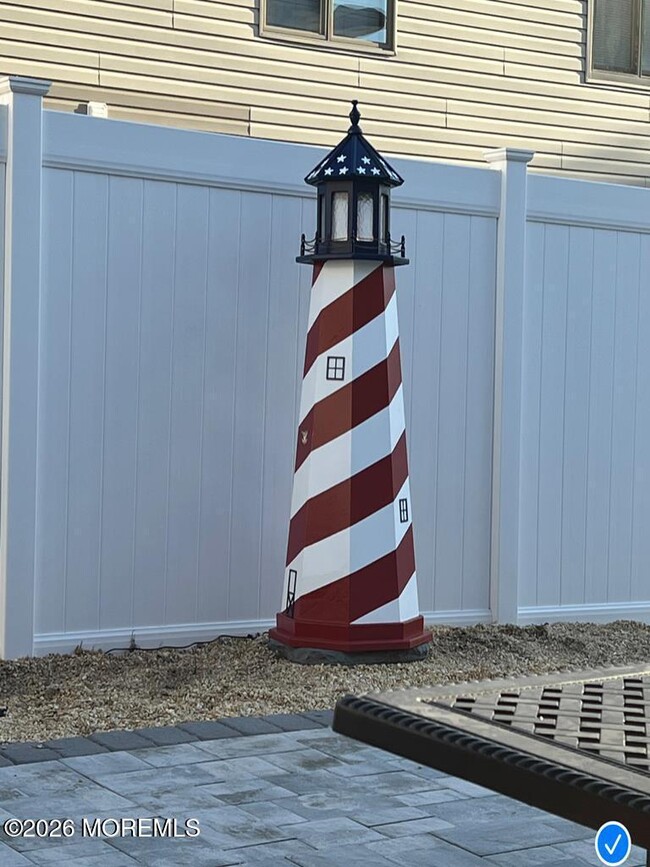 Building Photo - 1704 Boulevard