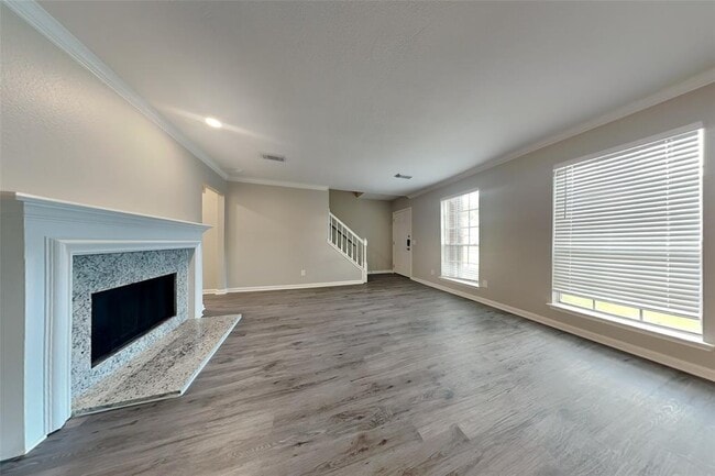 Building Photo - 5061 Stewart Dr
