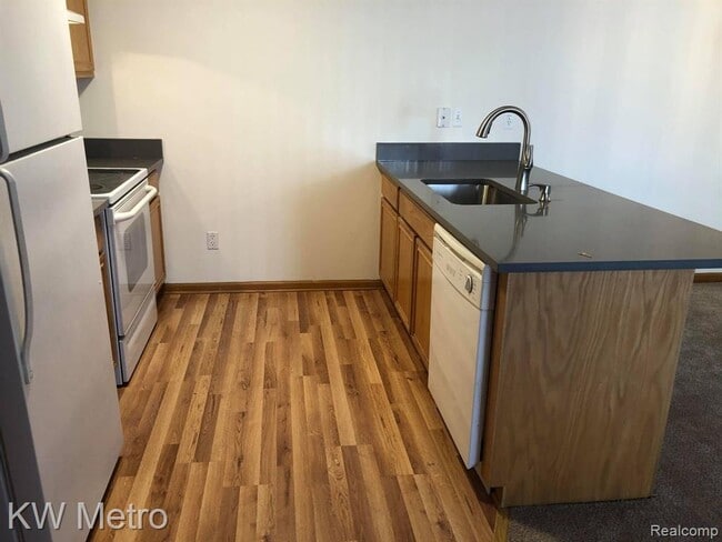 Building Photo - 24057 Wedgewood Cir