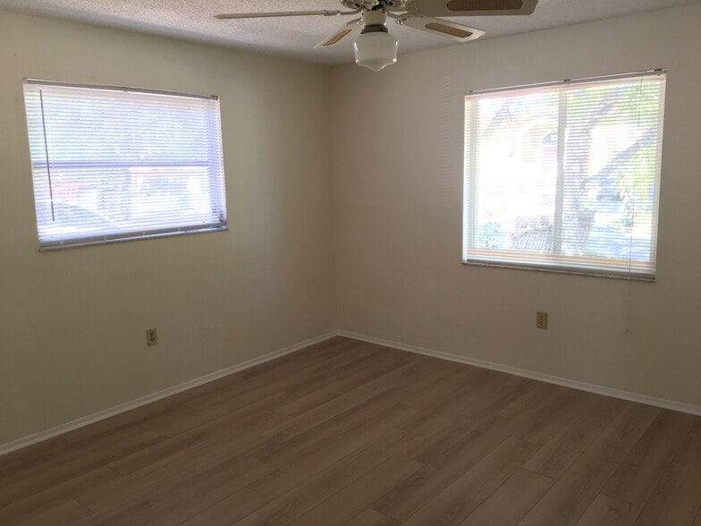 Building Photo - 1112 Glenwood Dr