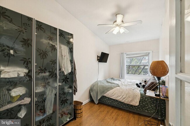 Building Photo - 1333 Pine St