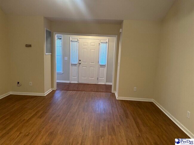 Building Photo - 438 Quail Pointe Dr