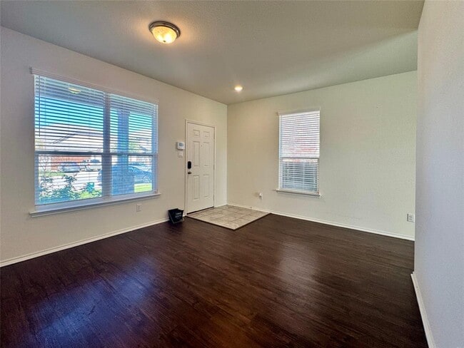 Building Photo - 16501 Brogan Ln