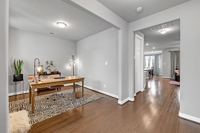 Building Photo - 8418 Manta Ray Cir